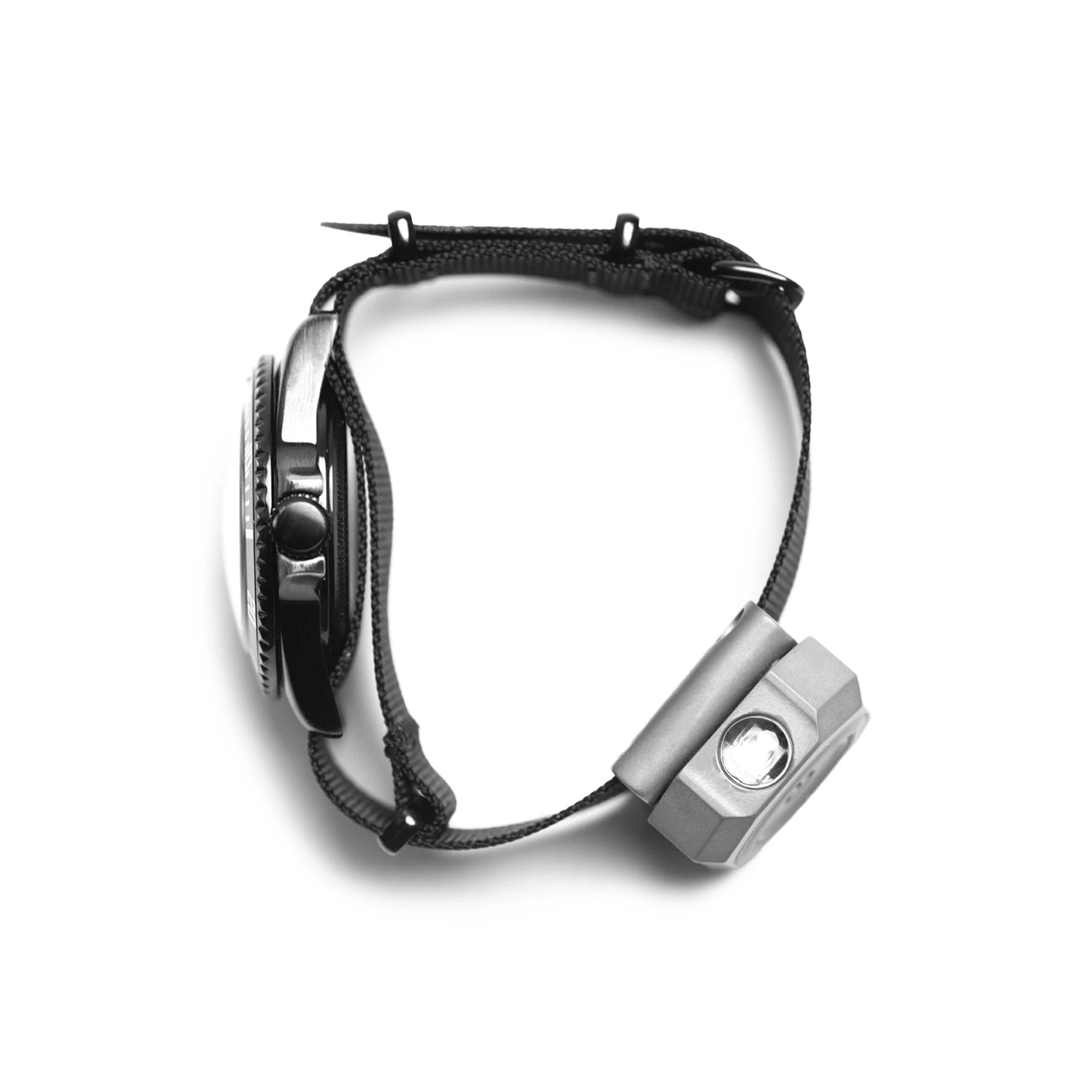 CPL Titanium Watchband Light 4 CPL Titanium Watchband Light - Image 2